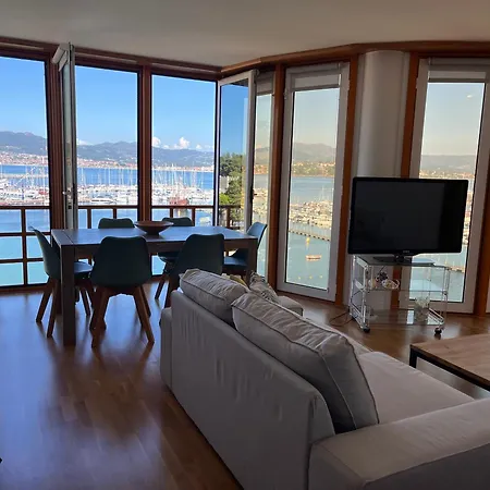 Piso En Con Mejores Vistas Y Garaje Apartmán Baiona